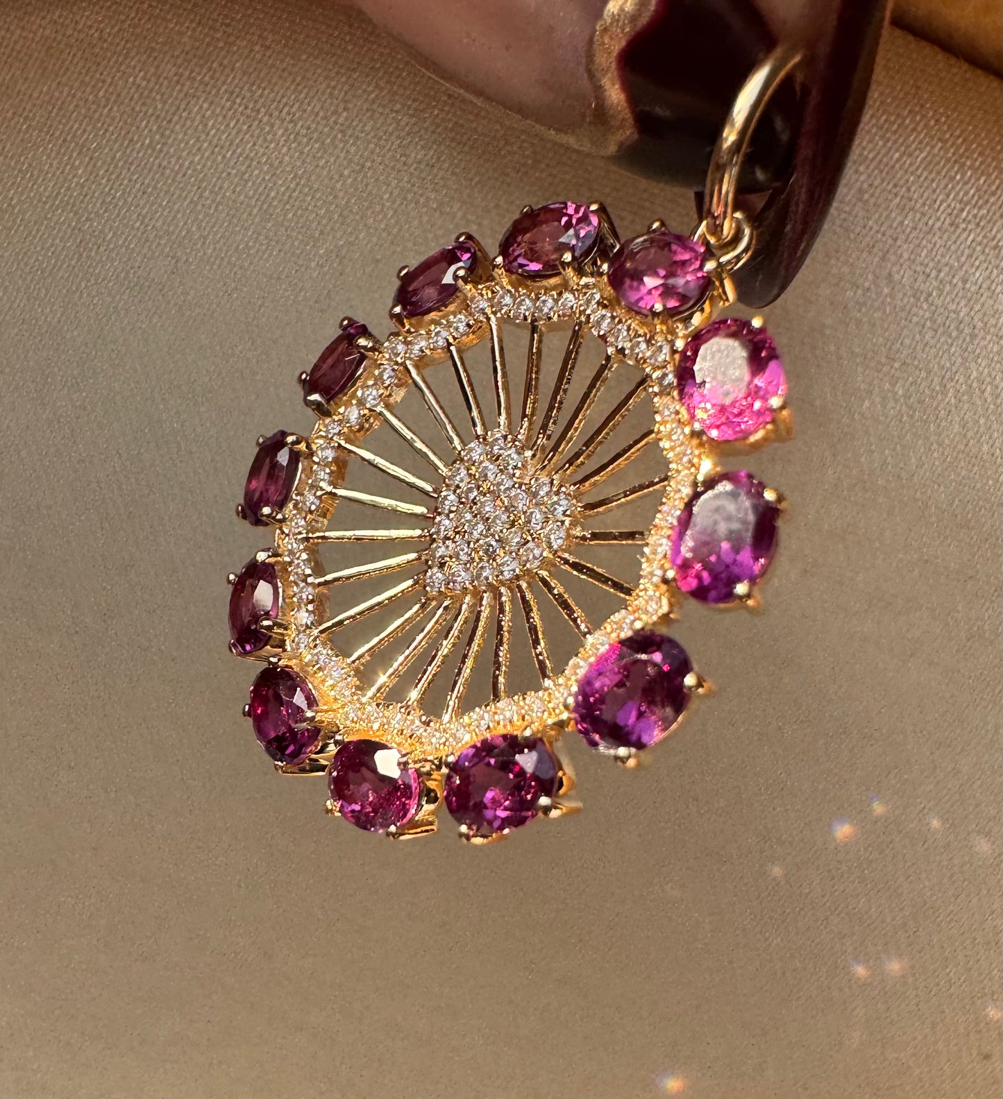 Rosabella Pendant